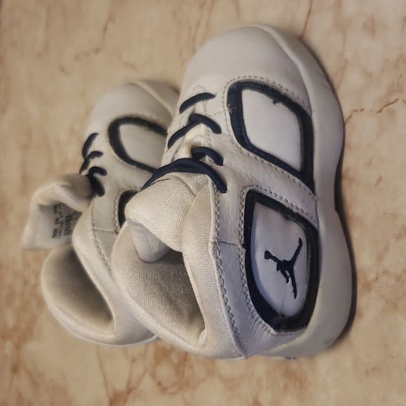 Jordan Baby  White and Black Sneakers Size  3 - Picture 3 of 7